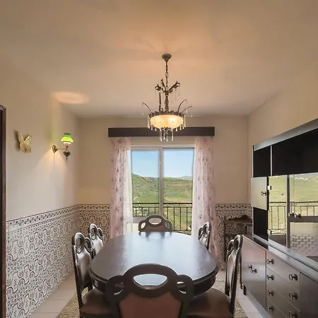 Casa Entre Vales Casa vacanze Loureiro (Vila Real)